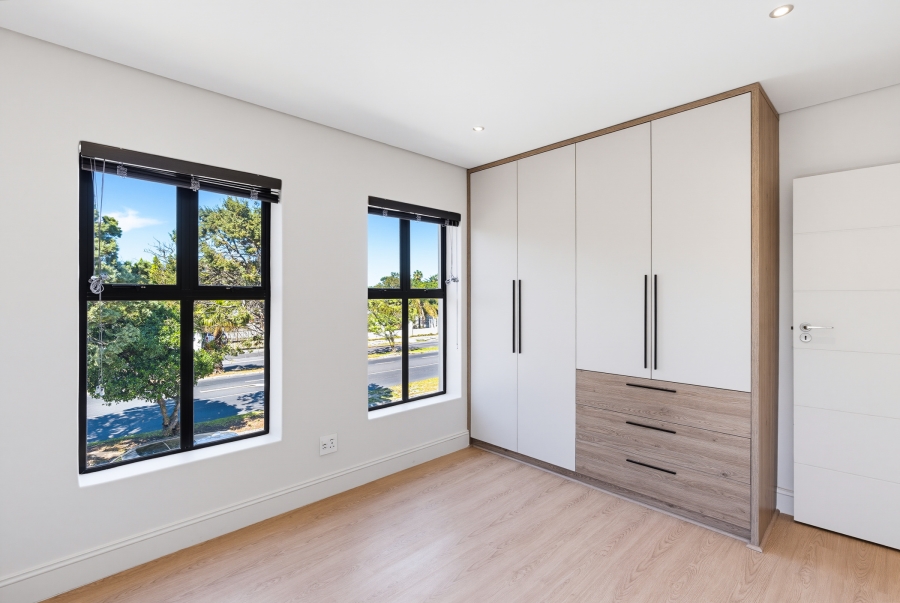 To Let 3 Bedroom Property for Rent in Pinelands Western Cape